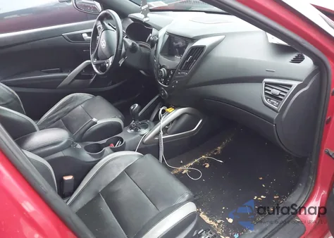 2016 Hyundai Veloster Turbo z USA, uszkodzony, nr VIN KMHTC6AE3GU260957